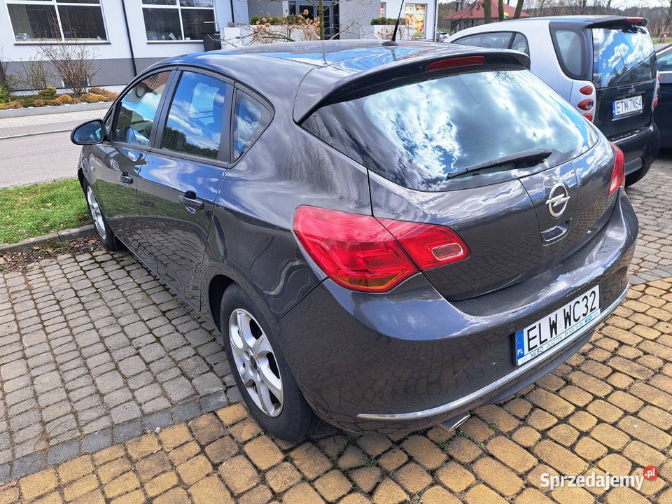 Syndyk sprzeda pojazd OPEL ASTRA Astra Tomaszów Mazowiecki