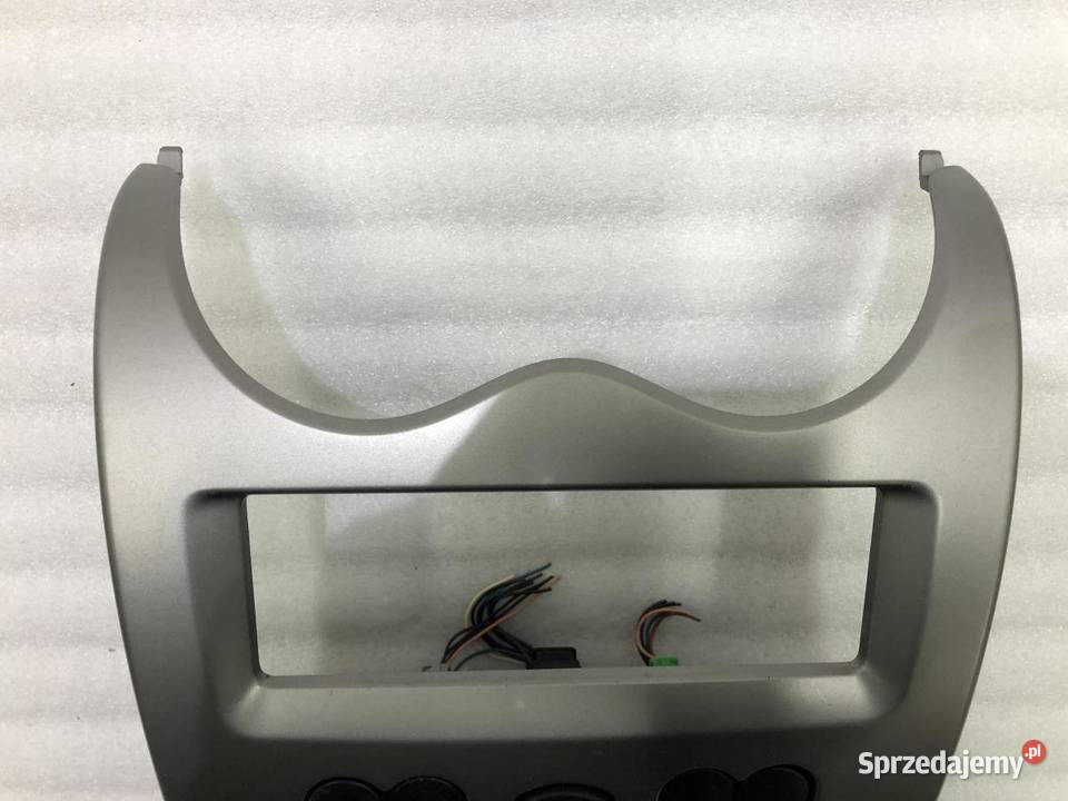 RAMKA KONSOLI DACIA SANDERO I 8200739438 Osłony i zaślepki