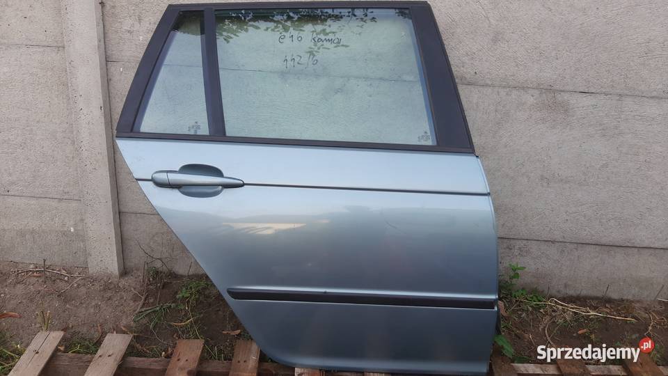 drzwi prawe kompletne BMW e46 kombi lak 4426 Dębno