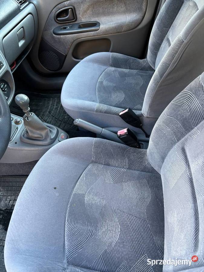Renault Clio 2 16 benzyna 1999 Częstochowa