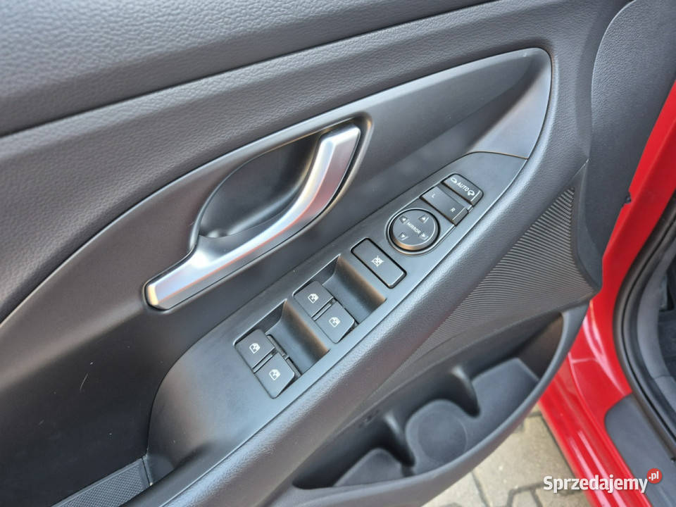 Hyundai i30 15 TGDI 6MT 48V 160 Wersja Smart lakier metallic Łódź