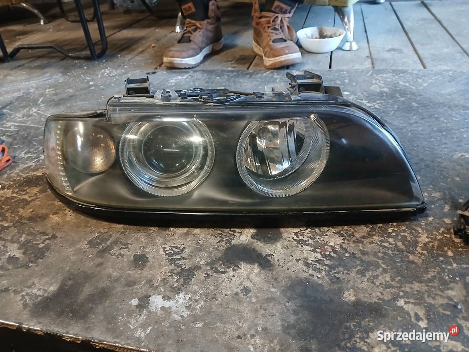 Lampa prawa przednia Soczewka Ringi BMW E39 lift Radłów