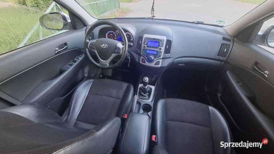 Hyundai i30 cw 16crdi stan z Niemiec Jarosław sprzedam