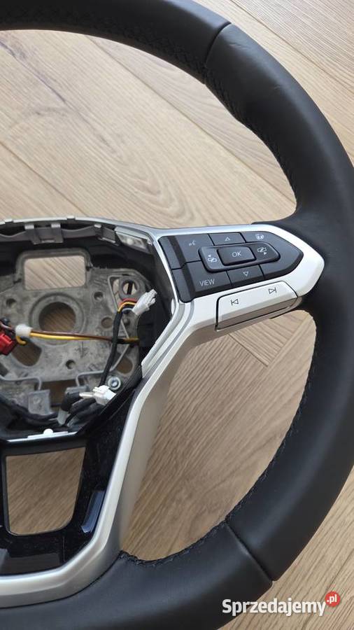 Multifunkcyjna kierownica vw passat b8 Tryńcza sprzedam