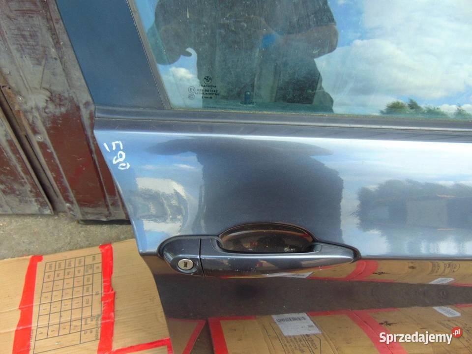 DRZWI PRAWY PRZÓD BMW E90 Drzwi