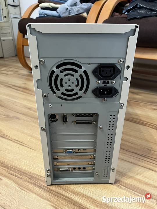 Zabytkowy komputer PC AT Pentium MMX 200MHz Brzana