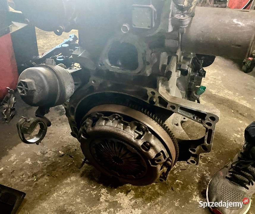 Sprzedam silnik USZKODZONY Citroena C3 14 vti