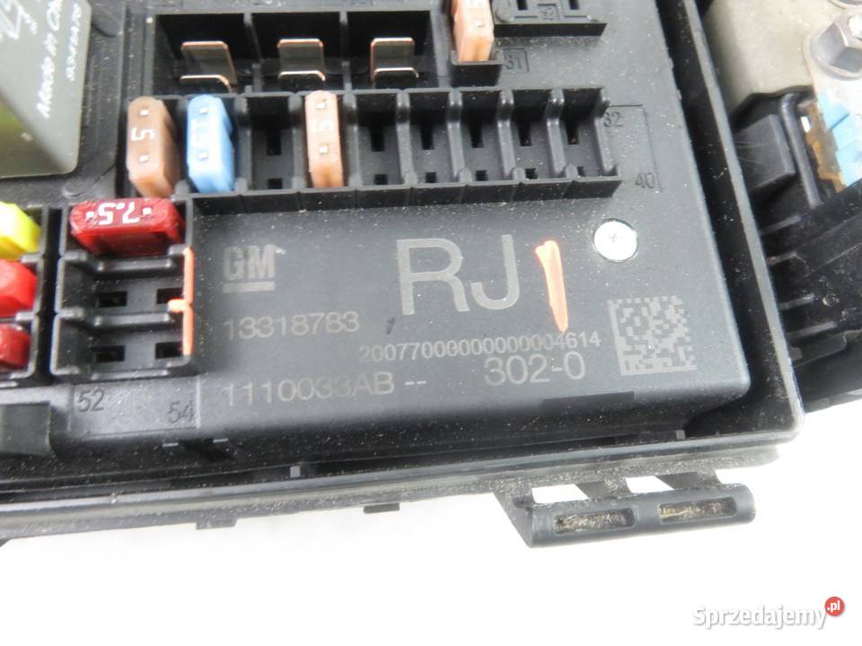 BSI OPEL ASTRA IV J 17 CDTI 13318783RJ osobowe Skrzynki bezpieczników małopolskie