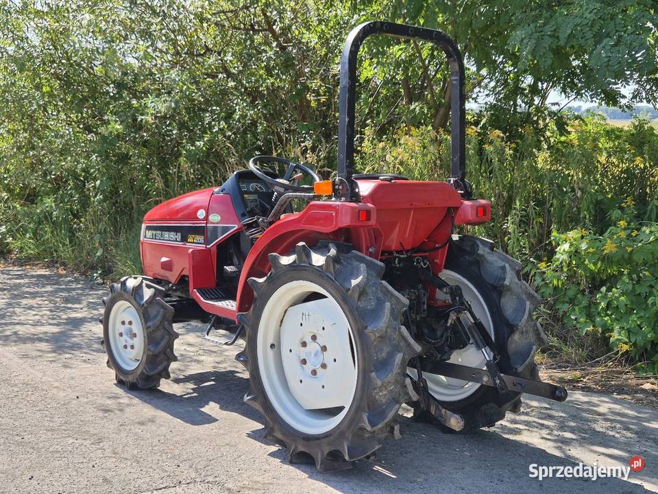 Traktorek traktor MITSUBISHI MT205D 20 44 Napęd 4x4 Małuszyn sprzedam