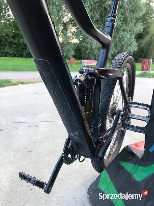 Cube stereo carbon kask ochraniacze zestaw do Dąbrówka Wielka