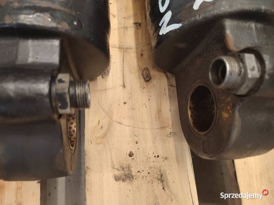 Siłownik tylnego podnośnika DeutzFahr 215 Wilkowo