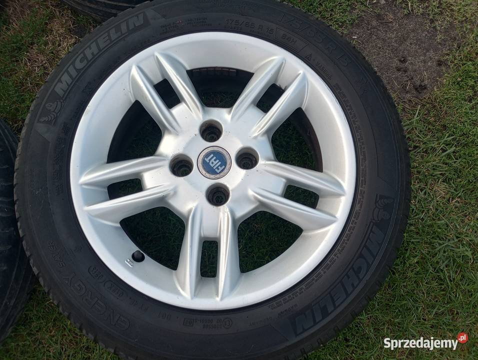Alufelgi 15 4x98 et33 FIAT 500 Linea Fiorino Średnica 15" Włocławek