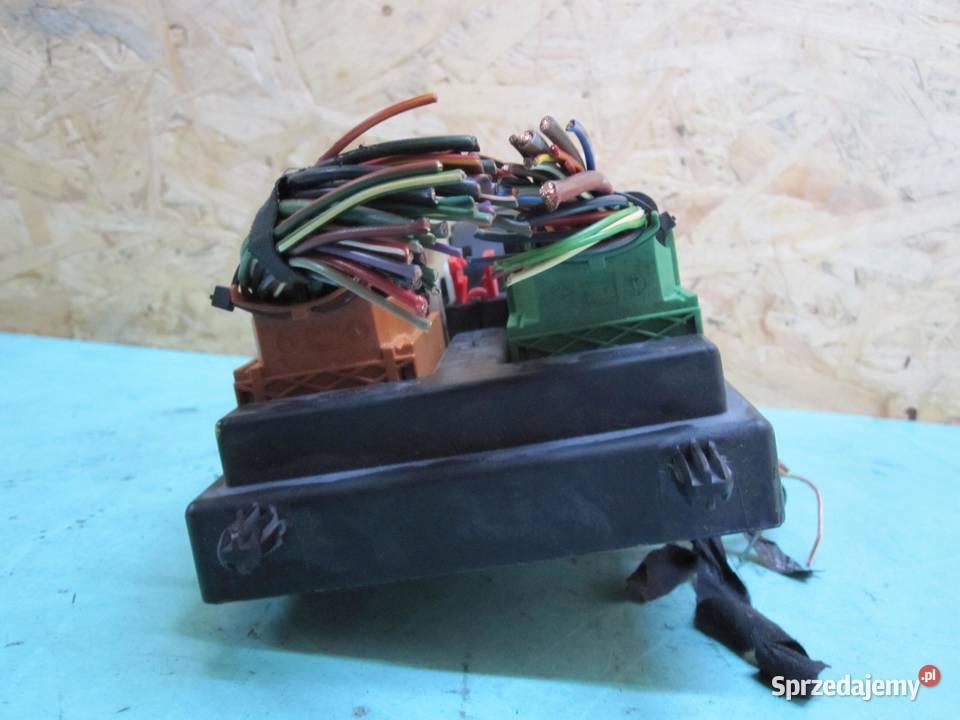 DISCOVERY III 27 TD 07r skrzynka bezpieczników osobowe