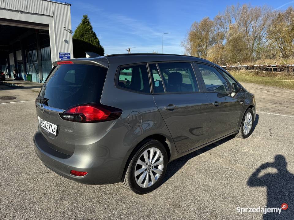 Opel Zafira 14 BENZYNA Klimatronik Tempomat Konin
