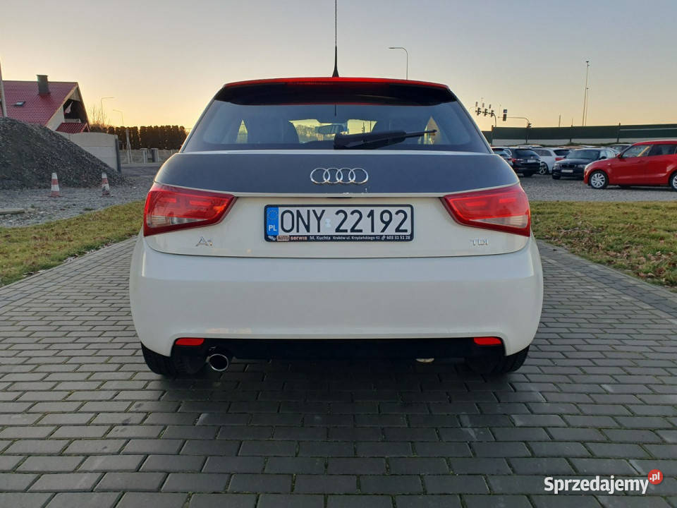 Audi A1 3drzwiowe 16tdi 110 Edition One Bixenon czujnik zmierzchu Strobice sprzedam