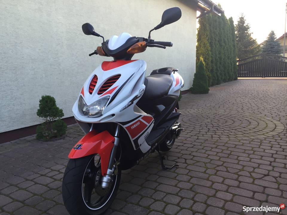 YAMAHA AEROX 50 LIMITED EDITION bagażnik Kampinos