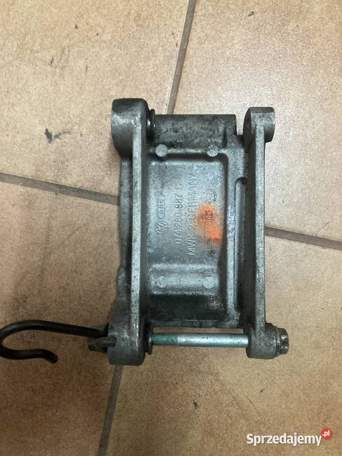 Łapa mocowanie sprężarki VW T4 25 TDI 074260887C osobowe Rakoniewice sprzedam