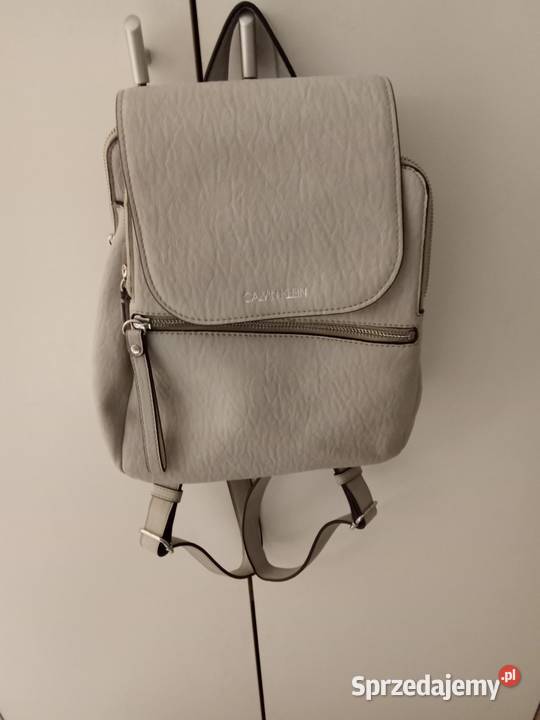 Sprzedam Plecak Calvin Klein Kolor Szary Torby i torebki Golub-Dobrzyń sprzedam
