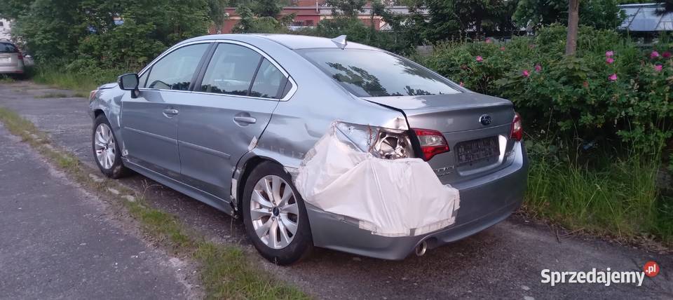 Subaru Legacy 25 benzyna 2017 37 TKM 4x4 Kołobrzeg