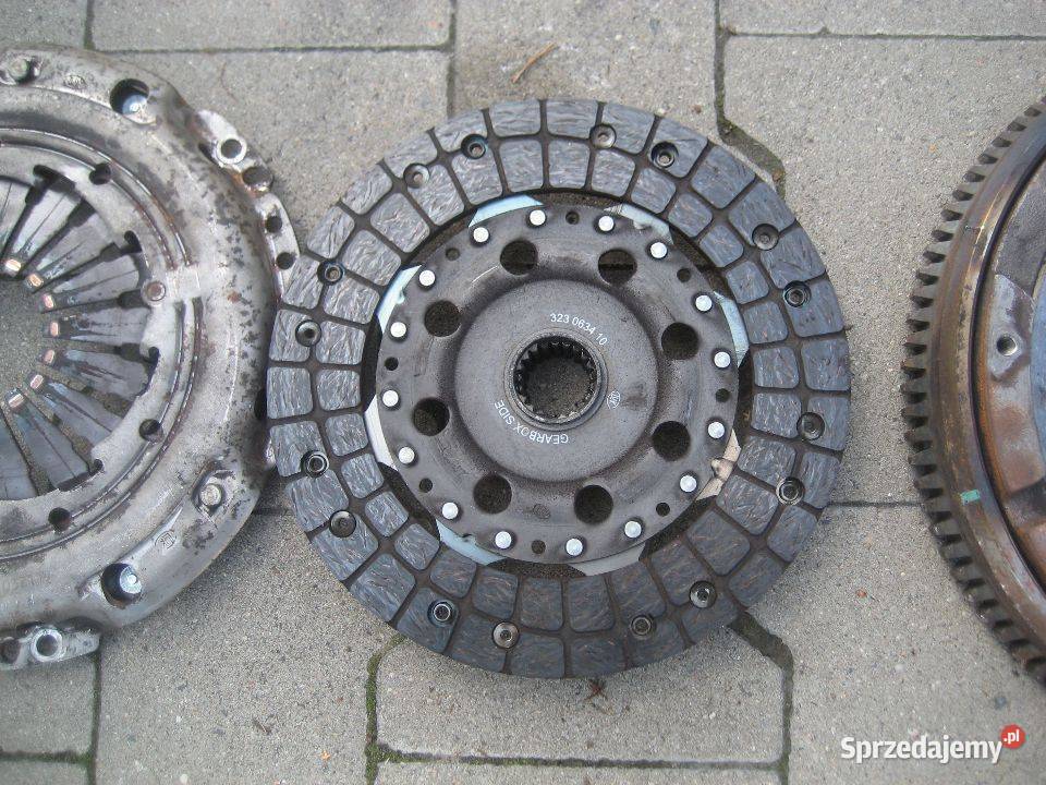 toyota avensis t22 lift 0002r 20d d4 koło
