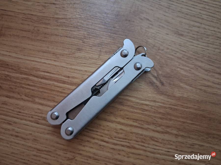 Zestaw scyzoryk mini multitool krzesiwo Warszawa sprzedam