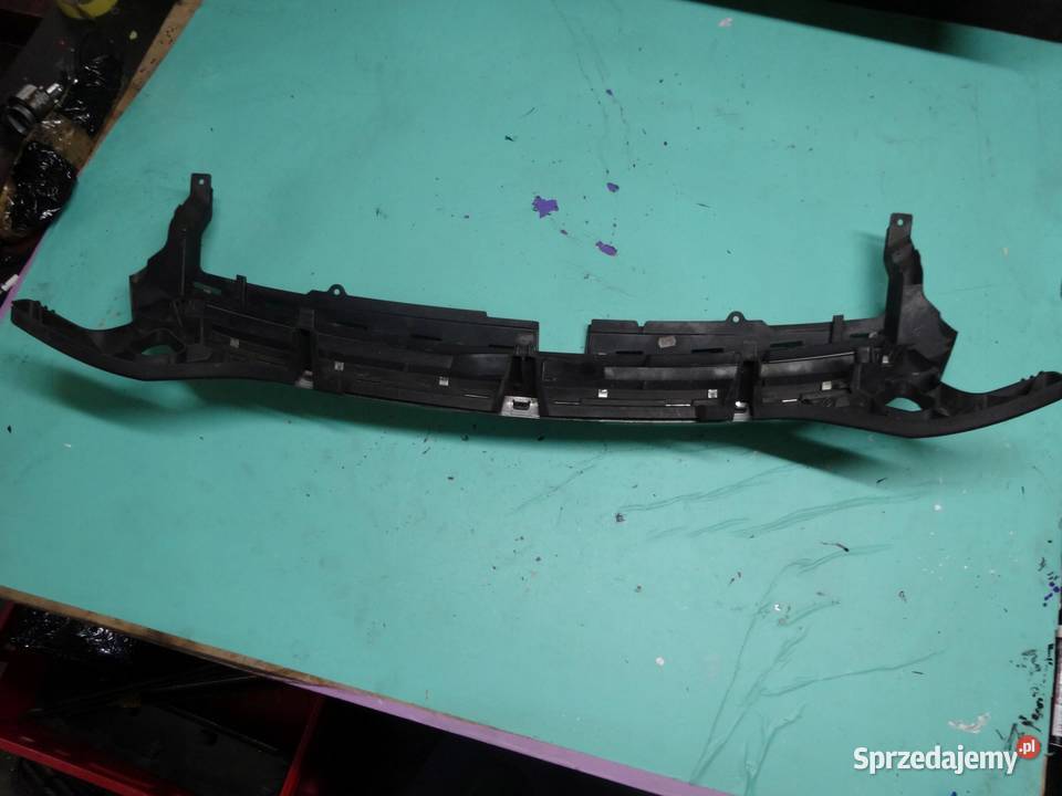 FORD MONDEO MK4 IV 10r atrapa grilla BS718200A