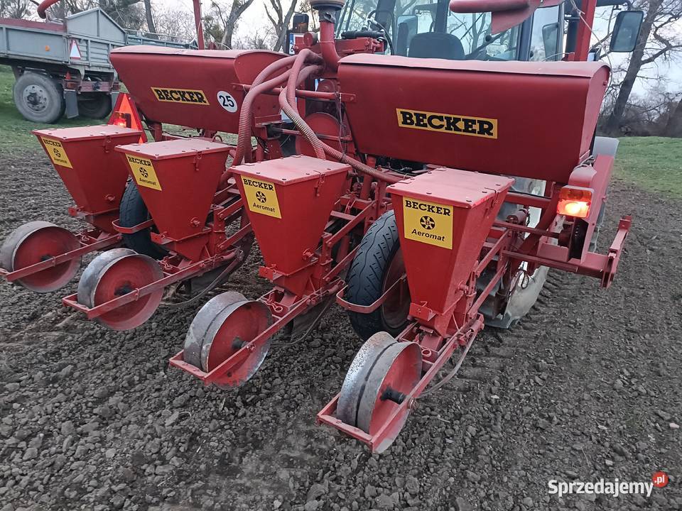 Siewnik do kukurydzy Becker 4 rzędowy Lewin Brzeski sprzedam
