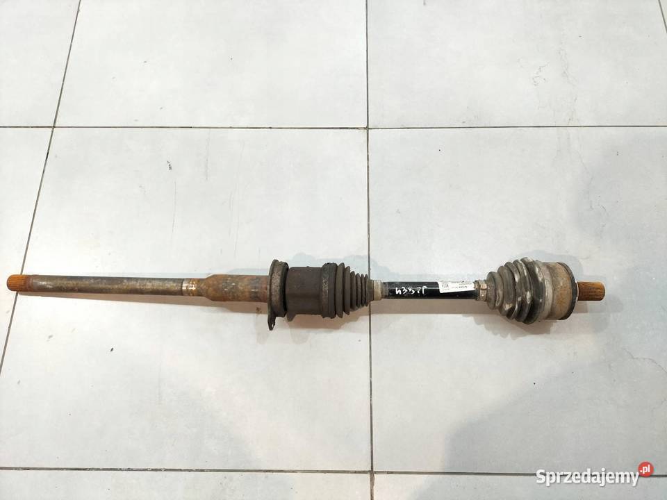 PÓŁOŚ PRAWY PRZÓD 20 D AWD 190 32240321 Volvo sprzedam