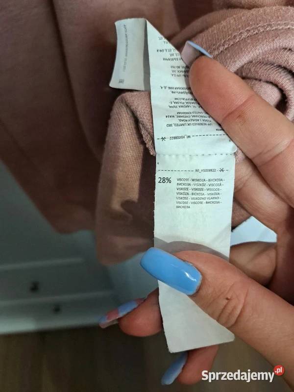 Delikatna Sukienka House w Kolorze Pudrowego Trąbki Wielkie sprzedam