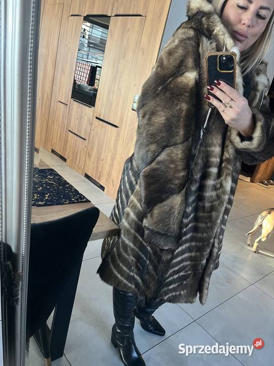Sprzedam w stanie idealnym futro z wilka LXL