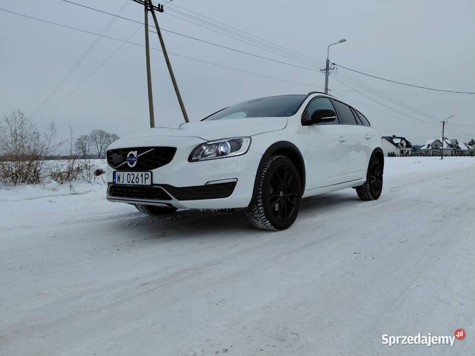 Uszkodzony Volvo v60 cross country Warszawa