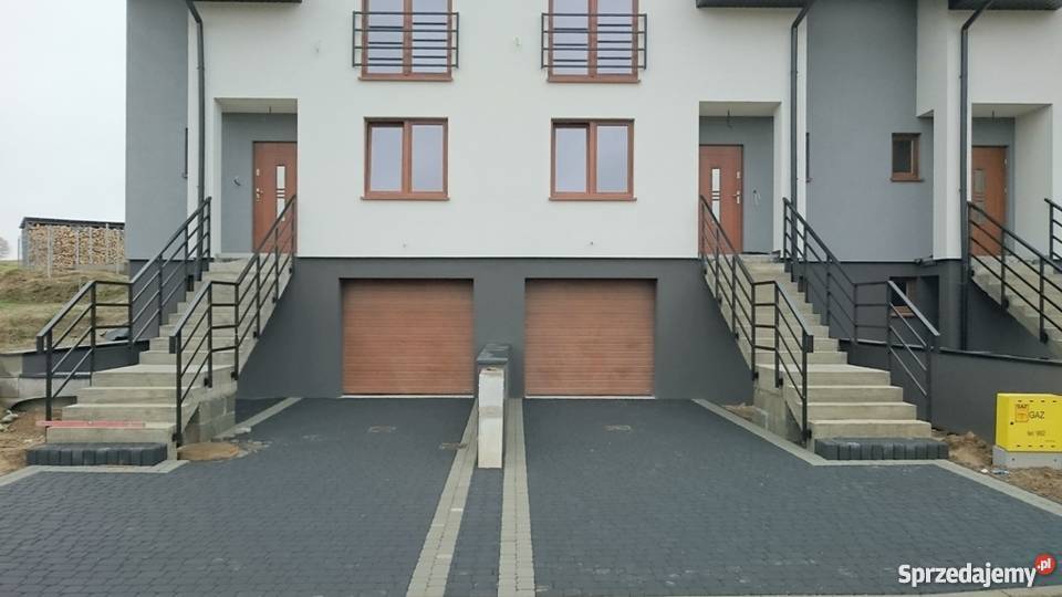 OSTATNI W 345 dom w zabudowie szeregowej balkon Brzesko
