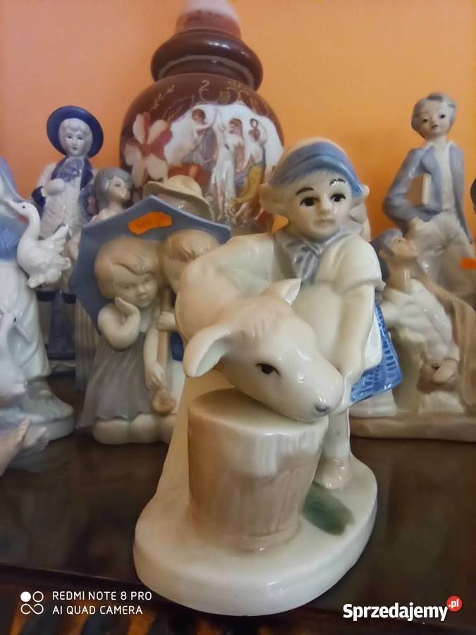 Figurka dziewczynka z krówką Gdańsk