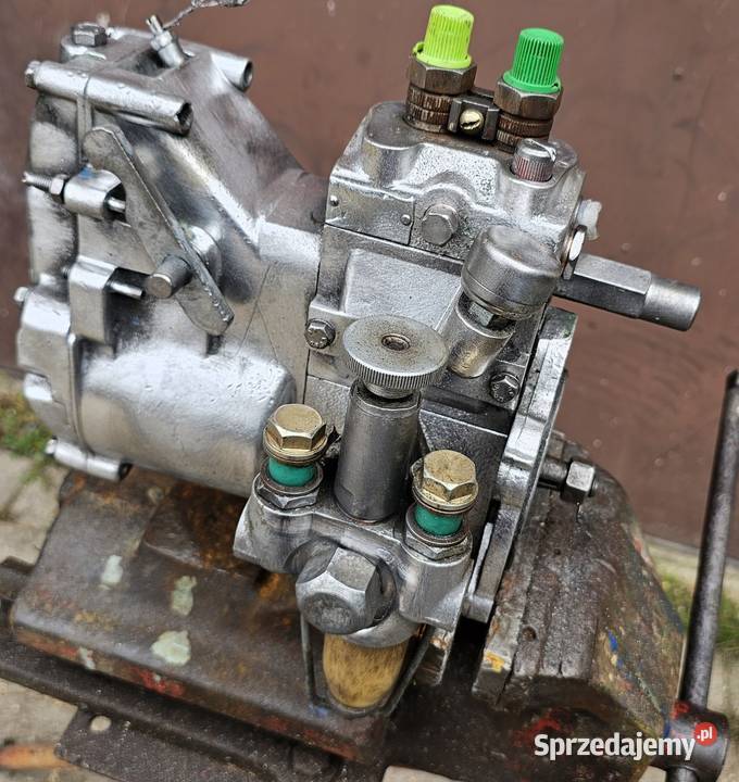Sprzedam pompę wtryskową do Ursusa C330