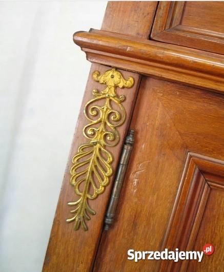 Reprezentacyjna Orzechowa Komoda Pomocnik w Suchorzew