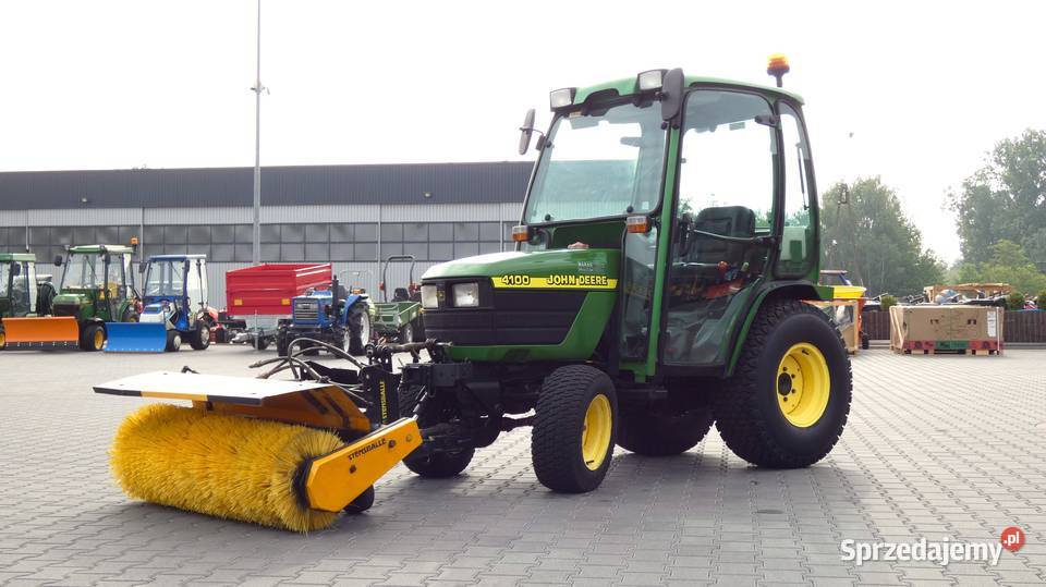 Traktor komunalny JOHN DEERE 4100 4x4 Kabina TUZ łódzkie Świnice Warckie