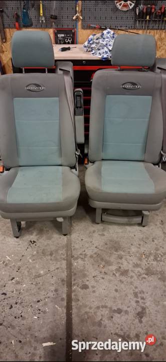 Okazja 2 fotele do T4 Multivan Cybinka