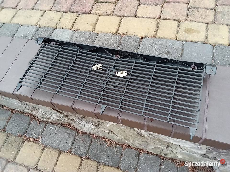 Grill osłona chłodnicy FIAT 125P Drzewica