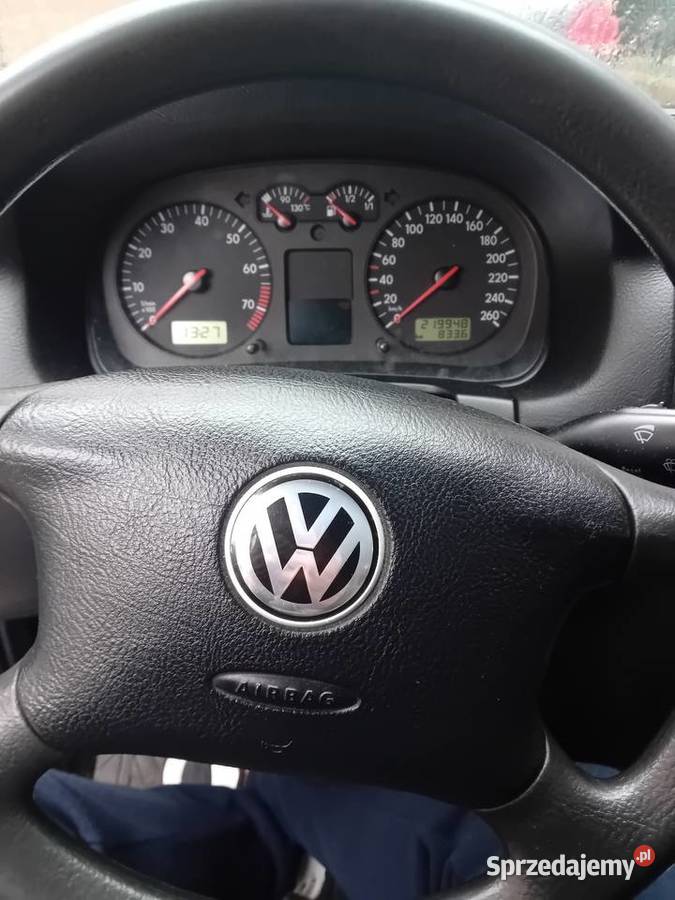 Golf 4 16 benzyna niebieski Golf Łomża