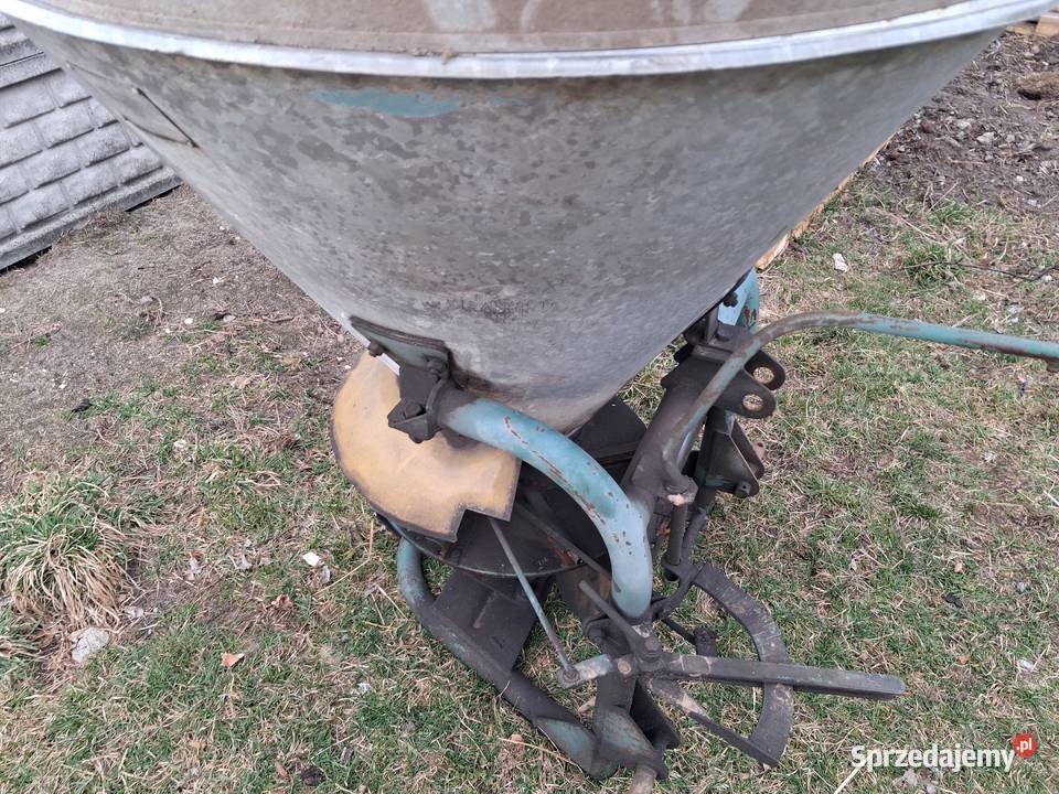 Rozsiewacz nawozu lejek Nowe Krasnodęby sprzedam