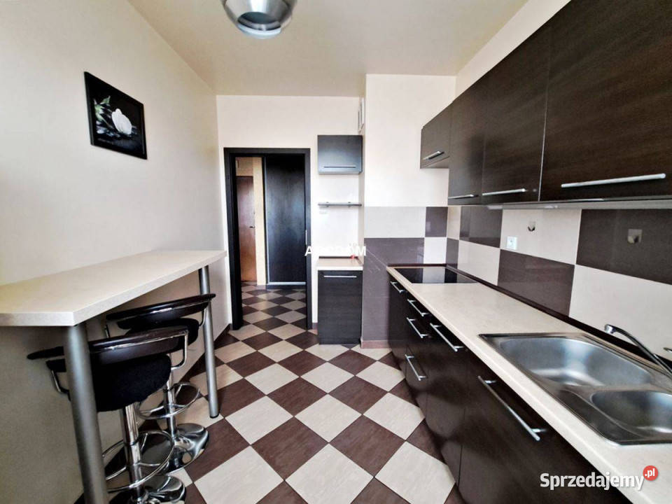 Płaszów dwa pokoje jasna kuchnia 1 piętro własność małopolskie Kraków sprzedam
