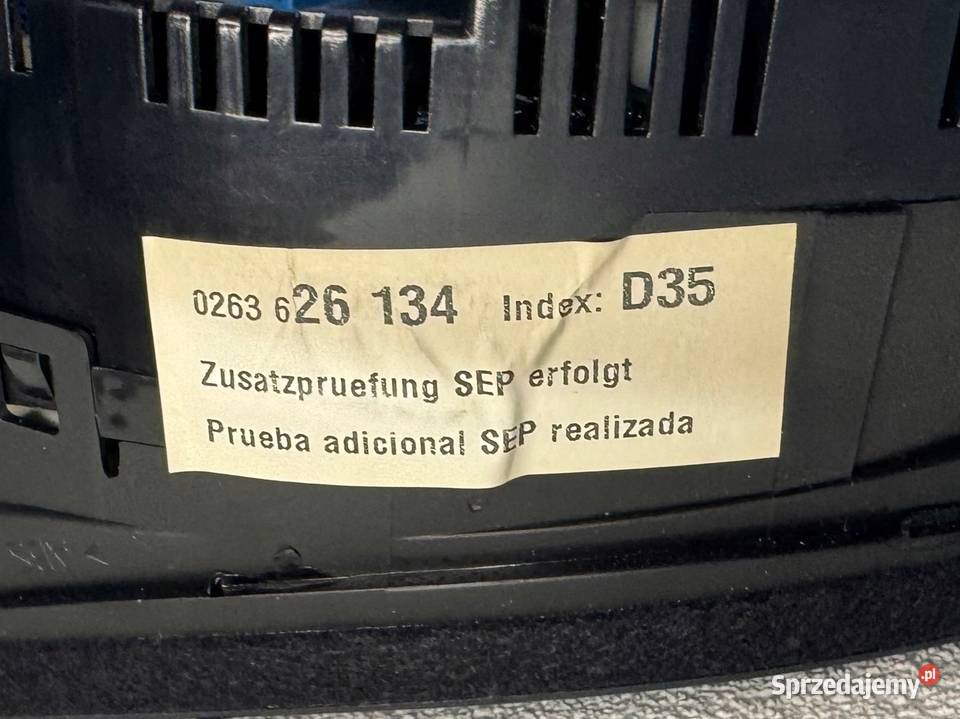 LICZNIK ZEGARY KOLOROWY FIS AUDI A4 B6 Rok produkcji 2002 Warszawa