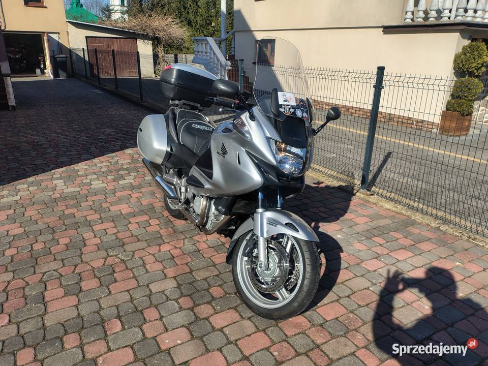 Honda NT750 Ciechanowiec