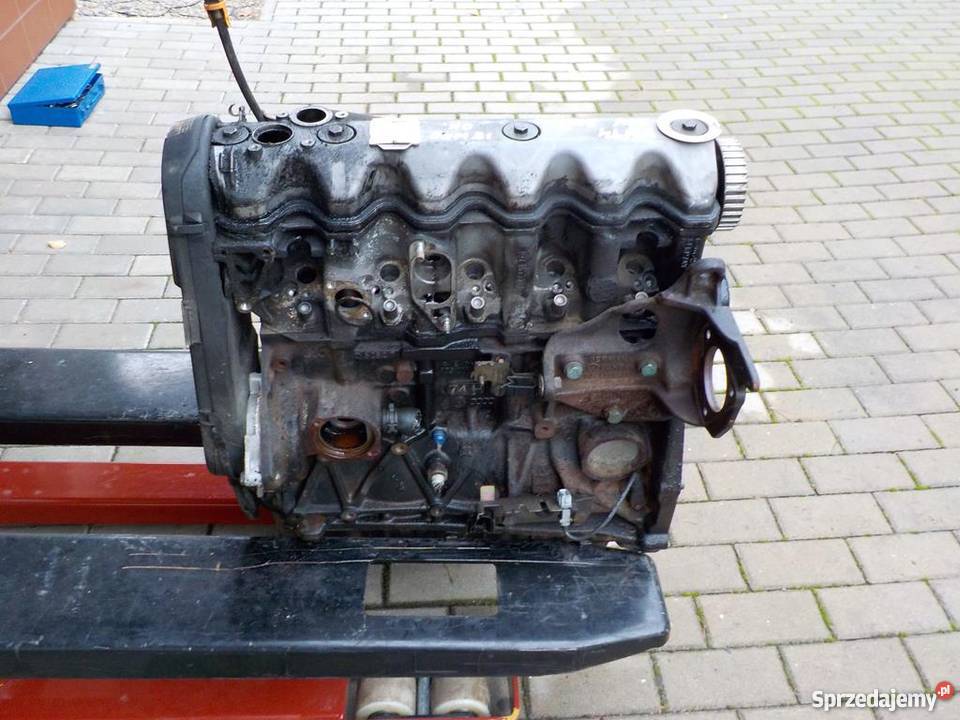SILNIK VW T4 2.5 TDI 102 KM 2001 rok uszkodzony tłok