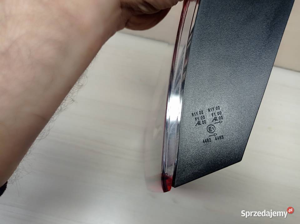 LAMPA KLAPY PRAWY TYŁ OPEL CROSSLAND 39137528 Oświetlenie kujawsko-pomorskie Bydgoszcz