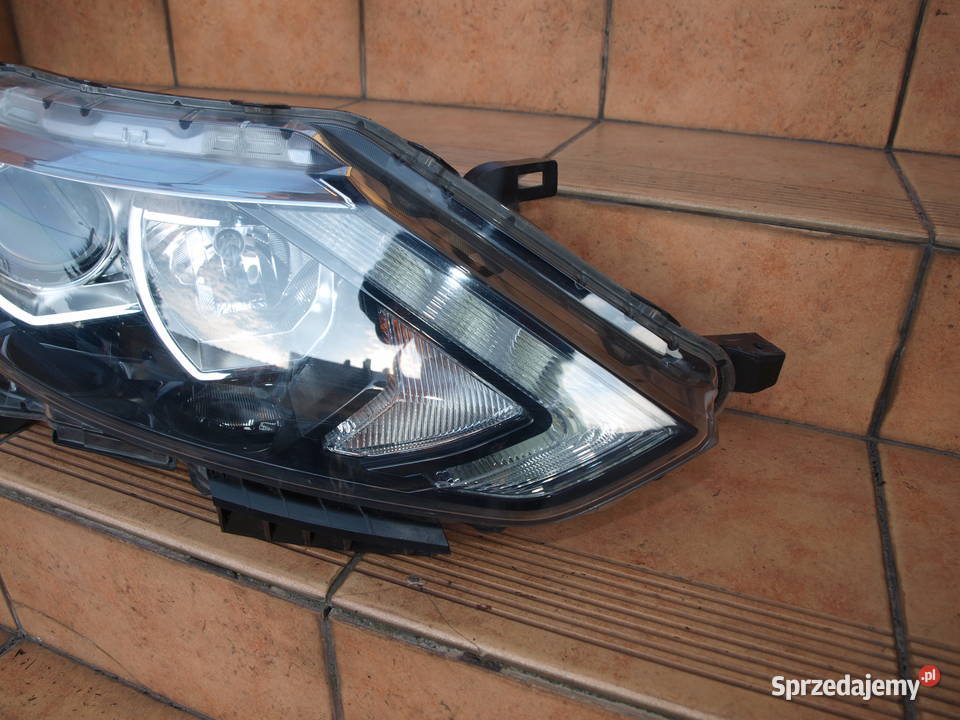 Nissan Qashqai II 2 lampa prawa przód zwykła Led prawe Lampy przednie Kalisz
