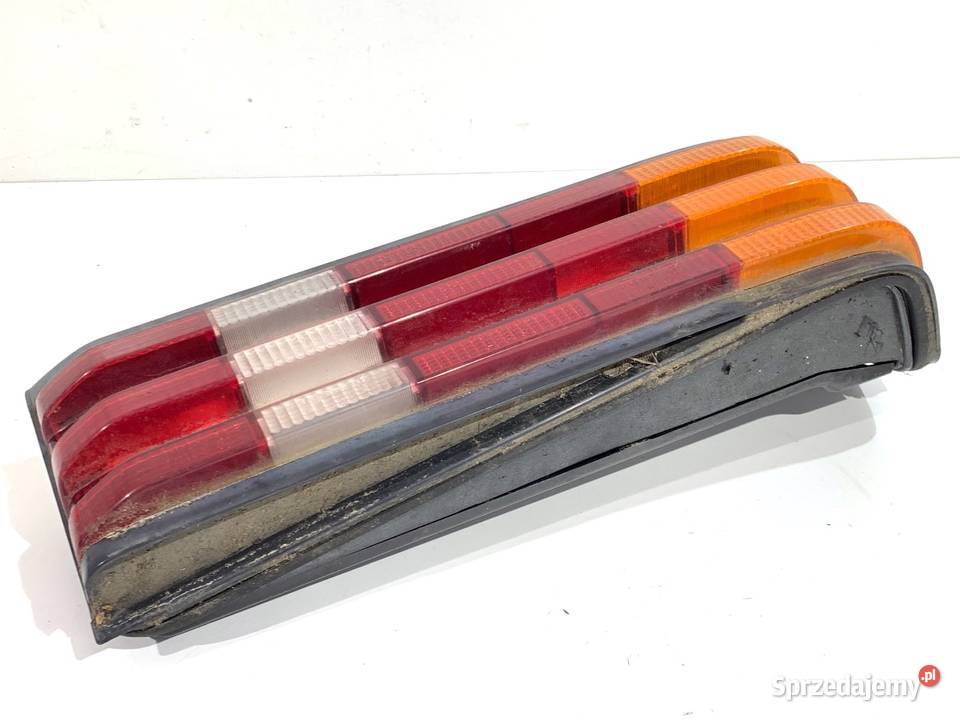 LAMPA LEWY TYŁ MERCEDES W201 SedanLimuzyna 8293