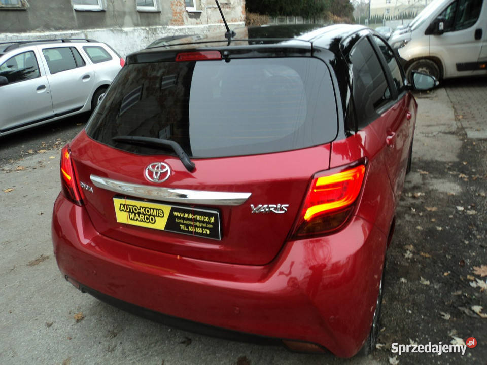 Toyota Yaris sprzedam ładną TOYOTE YARIS z 2016r