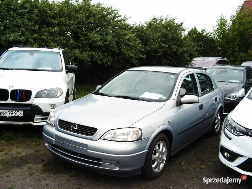 Opel Astra 16 Etylina 2002 ropłacona Astra Astra Września