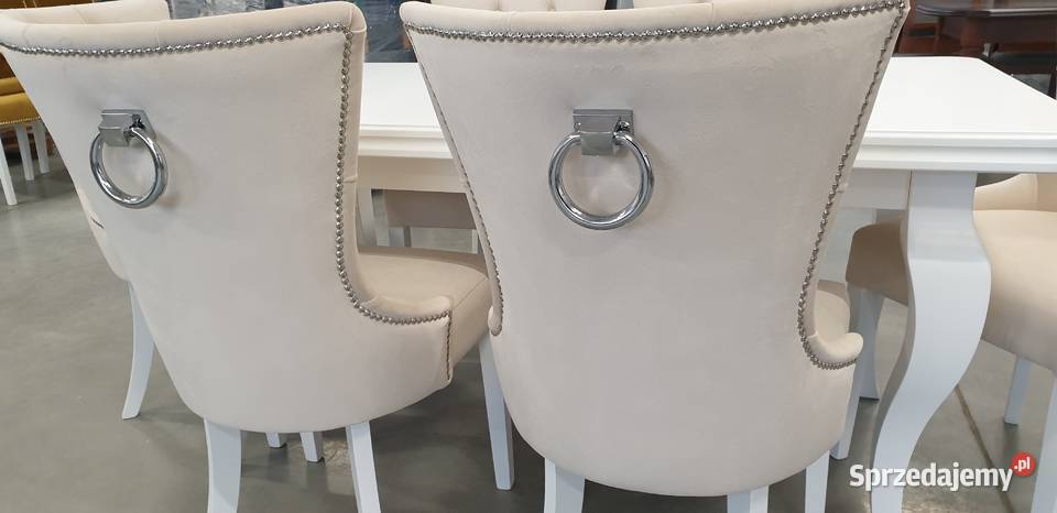 Krzesło z pinezkami kołatką nowoczesne hampton